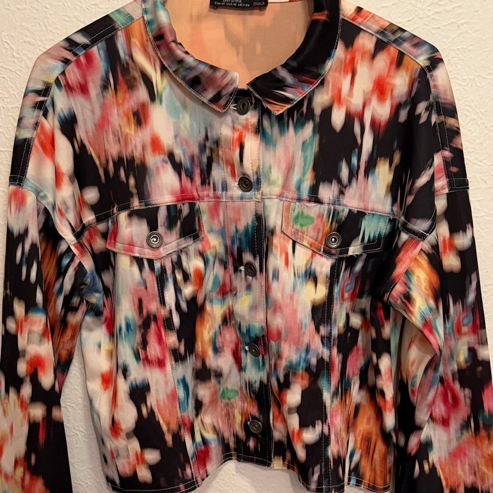 💋💋 BOGOHO💋💋💋Bershka Multicolor Abstract Crop Jacket- medium - Picture 2 of 8